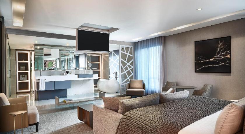 Image of Emerald, Suite, 1 King 1