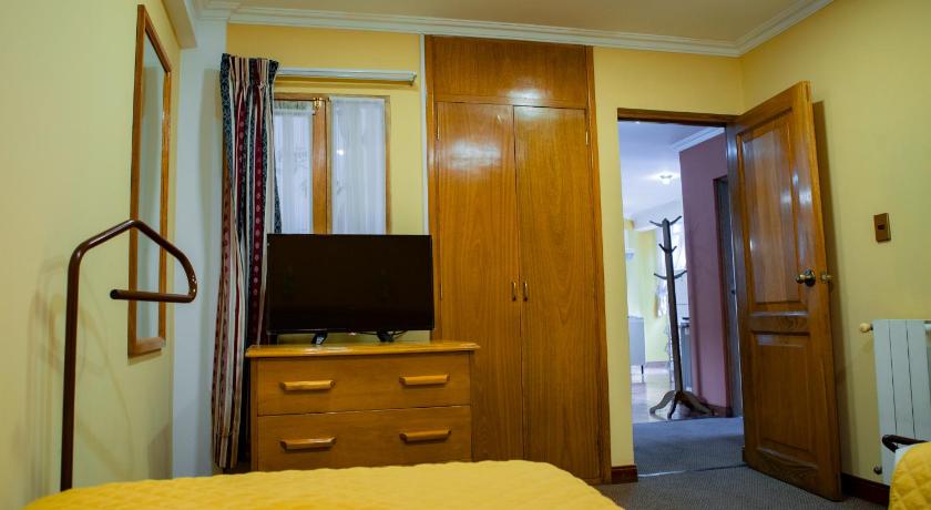 Image of Two-Bedroom Apartment (4 Adults) 7