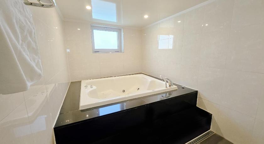 Cheonan 왈츠 호텔 Hotel exterior