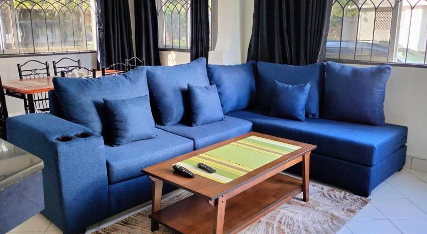 Royal Palms Apartment A2