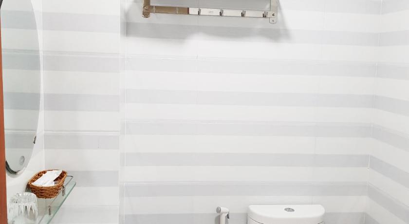 Image of Superior Triple Room 10