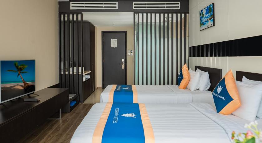 Image of Deluxe Double or Twin Room with City View 12