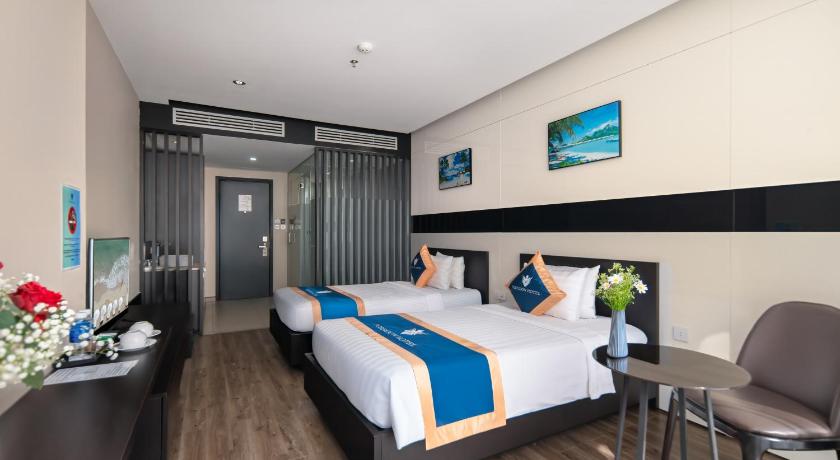 Image of Deluxe Double or Twin Room with City View 7