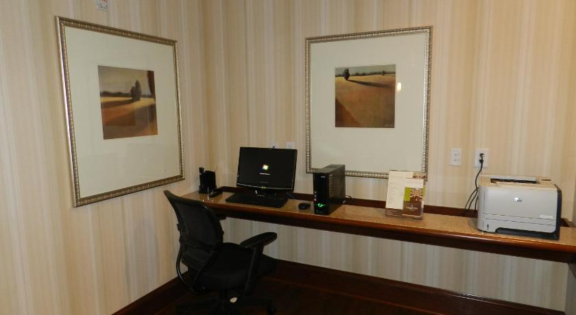 Country Inn & Suites by Radisson, Braselton, GA