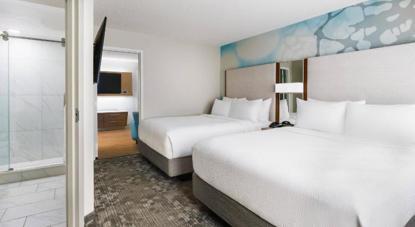 Image of 2 Queen Suite, Suite, 2 Queen, Sofa bed 0