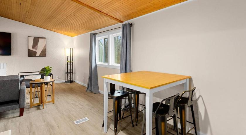 克里布科尔 Comfort Cabin - 2BD Family Getaway in Creve Coeur 4星级 住宿 设施