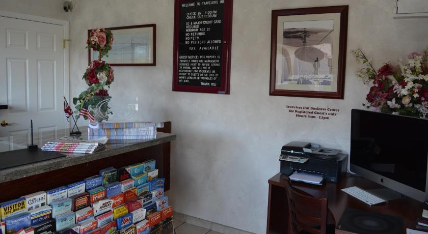 Travelers Inn photo