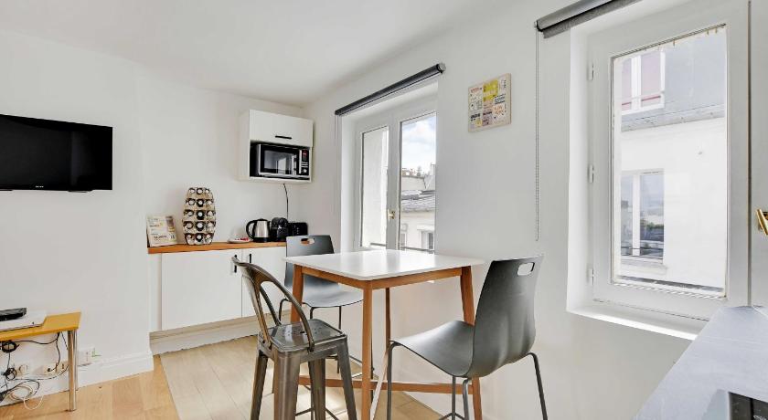 Cosy studio for 2 people - Bastille - image 4