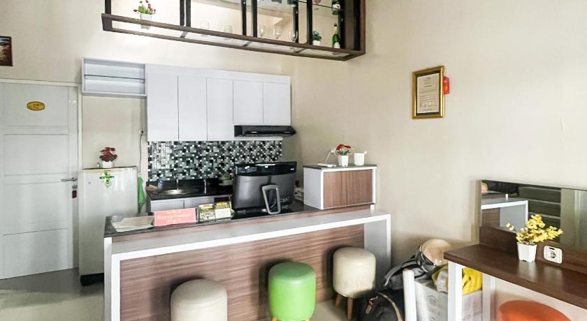 Homestay Harmony Syariah RedPartner Near Juanda T2 – Sedati, IL