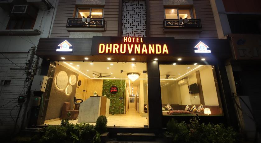 Perfectstayz Dhruv Nanda - image 11