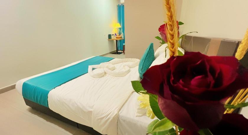CheritaLah Stay - image 20