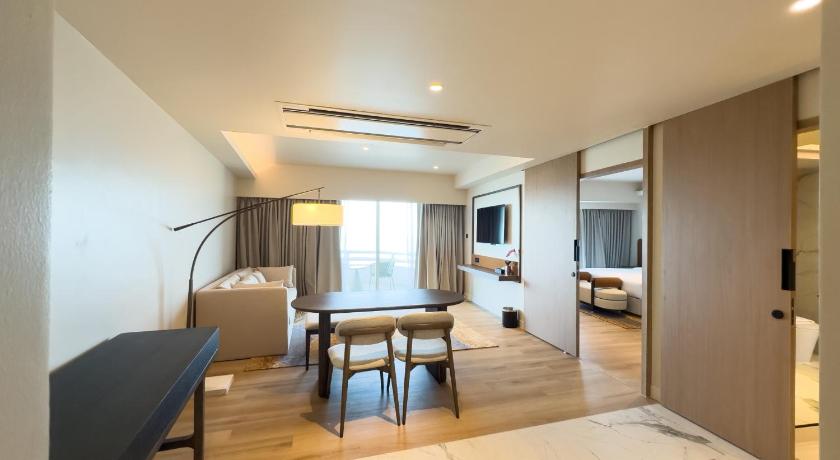 海景尊貴行政套房 - 全新裝修 (Grand Executive Suite Ocean View - Newly Renovated)的照片 0
