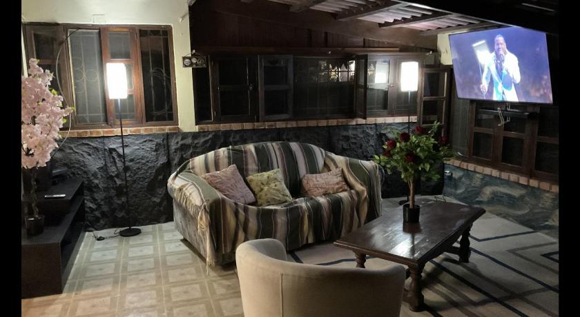 Bella casa en cerro azul PANAMA