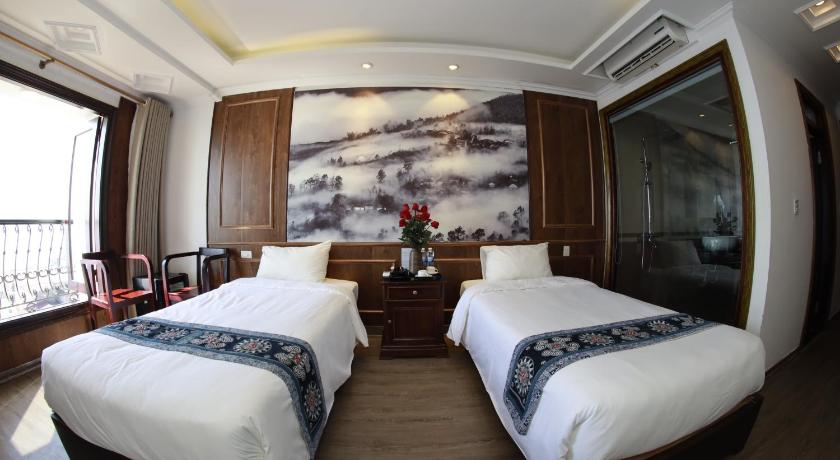 Image of Deluxe Mountain View Double or Twin Beds 13