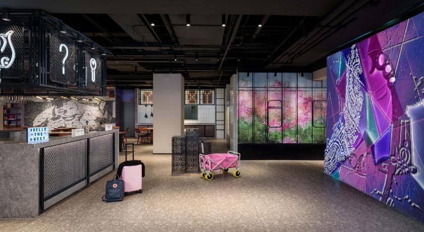 Moxy Suzhou City Centre - image 10