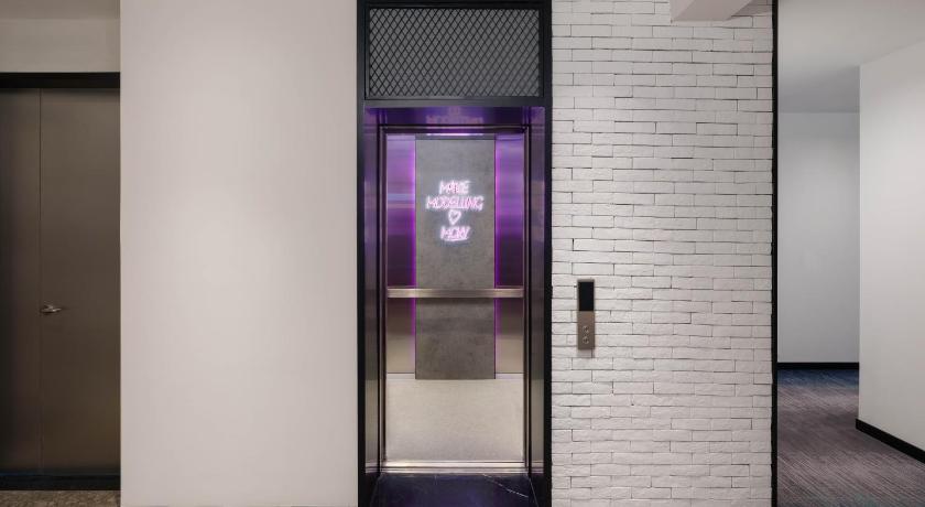 Moxy Suzhou City Centre - image 4