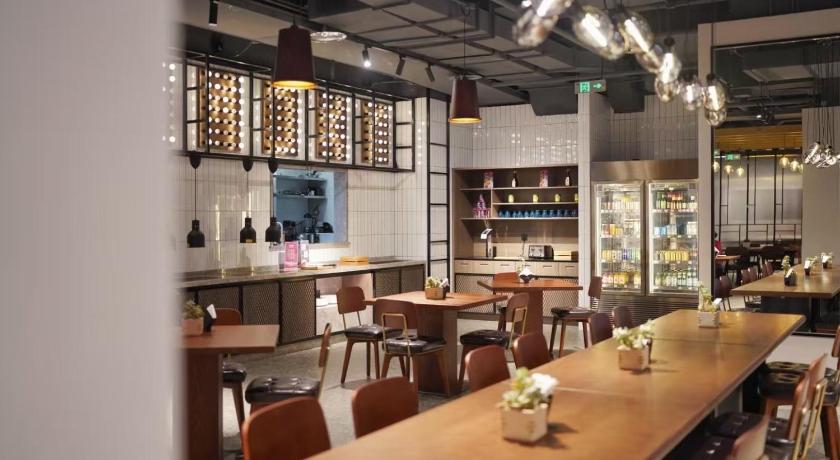 Moxy Suzhou City Centre - image 3