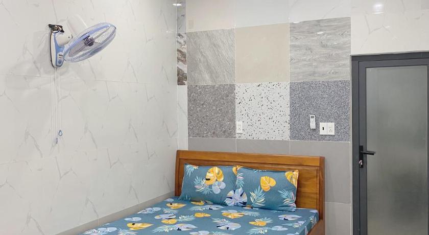 Phòng Giường Đôi Lớn Loại Sang (Deluxe Queen Room)