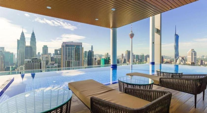 The Lux Deluxe By Infinitum  KLCC 4 pax 1room&hall - image 6