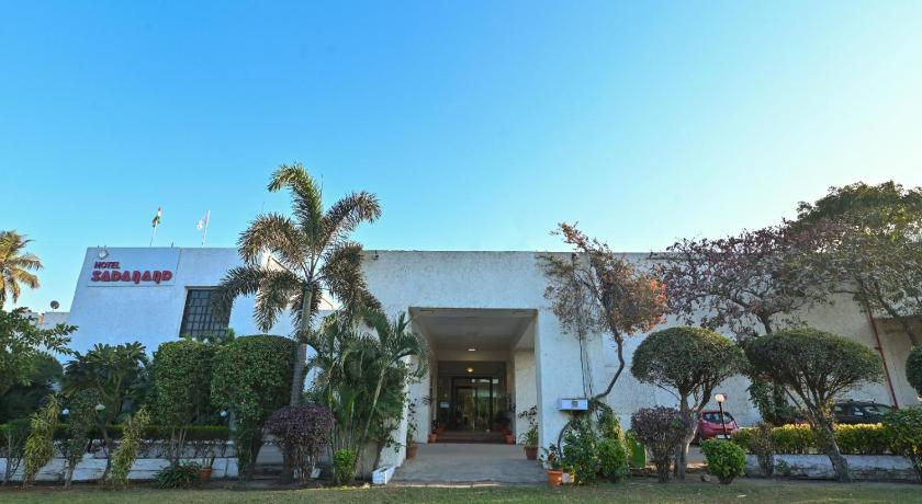 安克莱希瓦尔 Hotel Sadanand 3星级 酒店 外观