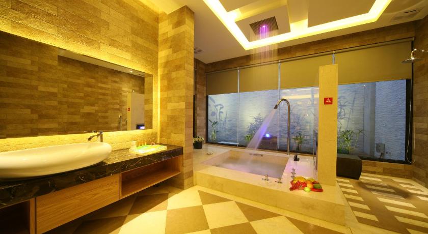 大型雙人房 - 22:00後入住 (Large Double Room - Check-In After 22:00)的照片 2