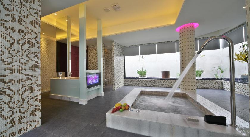 大型雙人房 - 限18:00後入住 (Large Double Room - Check-In After 18:00)的照片 17