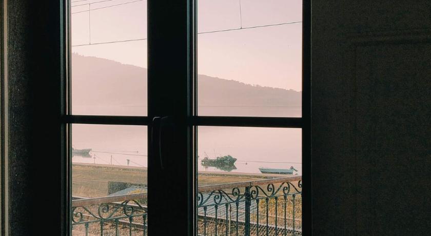 カミーニャ Donna Nega Alojamento Local 3つ星 ゲストハウス ロビー