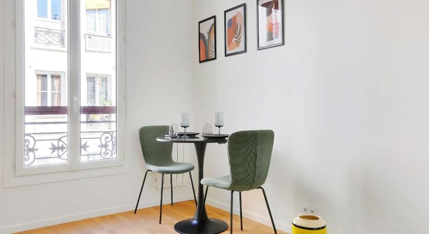 Charming studio for 2P - near Parc Monceau - image 3
