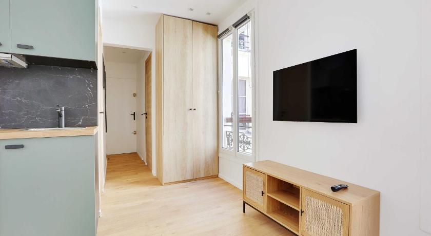 Charming studio for 2P - near Parc Monceau - image 9
