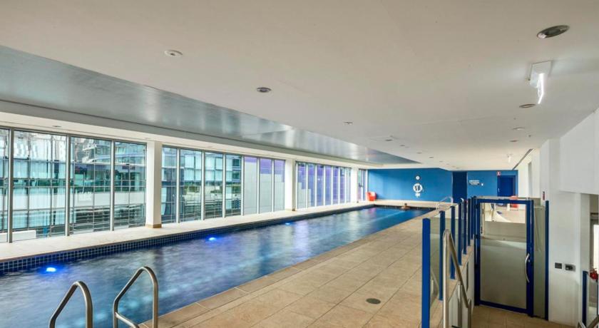 Image of NewQuay Three-Bedroom Apartment with Harbour View 13