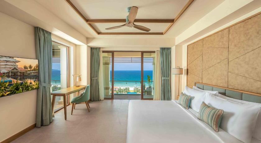 Da Nang Fusion Resort & Villas Da Nang - Wellness Inclusive 5-Star Hotel lobby