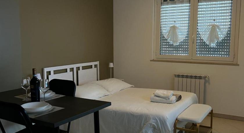 Rome Urban Sky Loft Fiumicino 3-Star Single Room pool