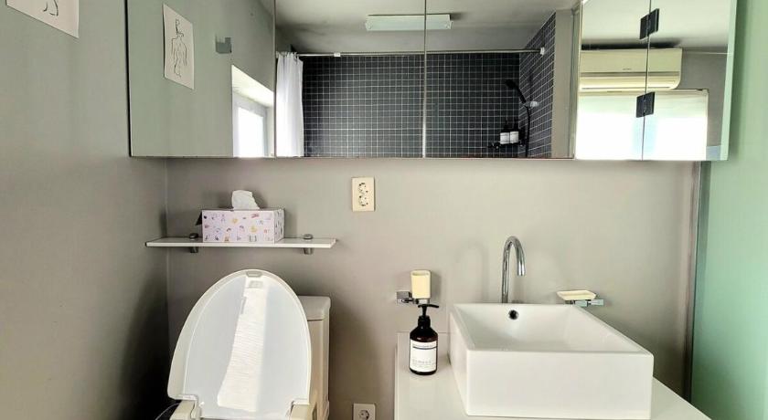 Seoul Stay Trinity, a beautiful private house with an architectural award Accommodation suite