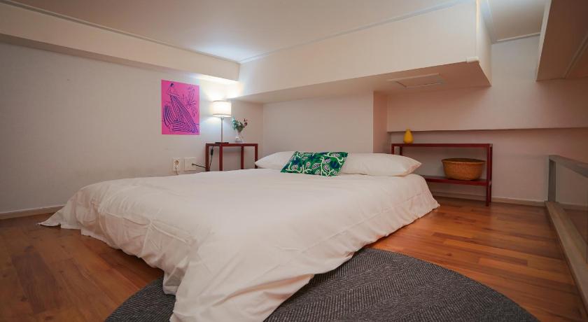 Image of Two-Bedroom Apartment with City View 8