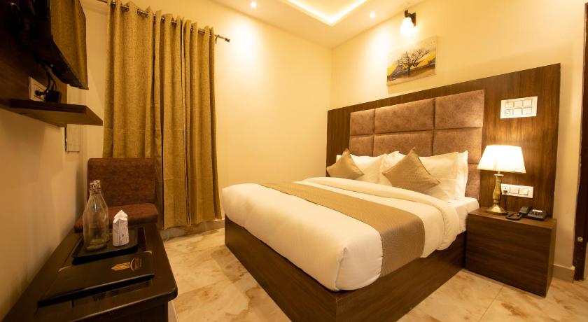 Perfectstayz Dhruv Nanda - image 36