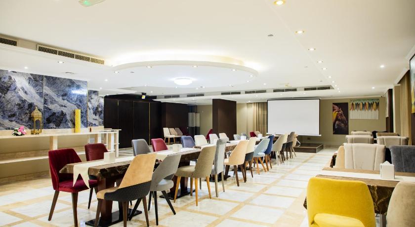 アジュマーン The Saj Hotel 4つ星 ホテル 施設