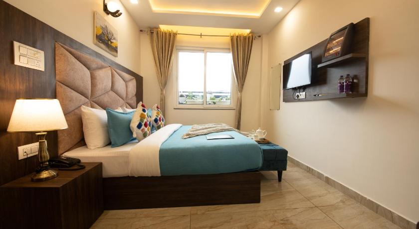 Perfectstayz Dhruv Nanda - image 37