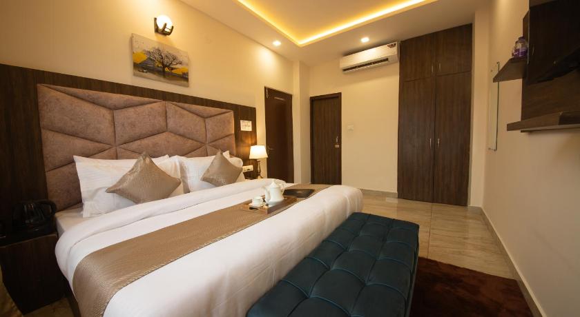 Perfectstayz Dhruv Nanda - image 30