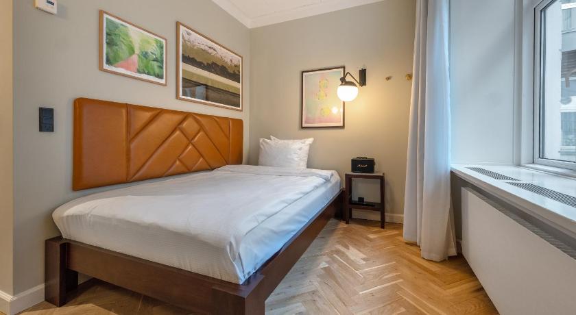 Image of Standard Single Room 9