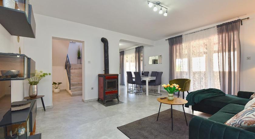 Foto Apartman Silva - Booking Diskon Spesial