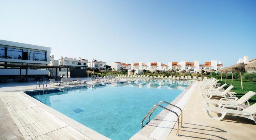 ポルト・コヴォ Porto Covo Praia Hotel & SPA 4つ星 ホテル 外観