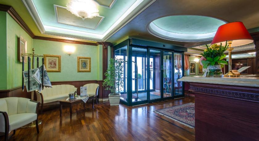 Hotel Ovidius photo