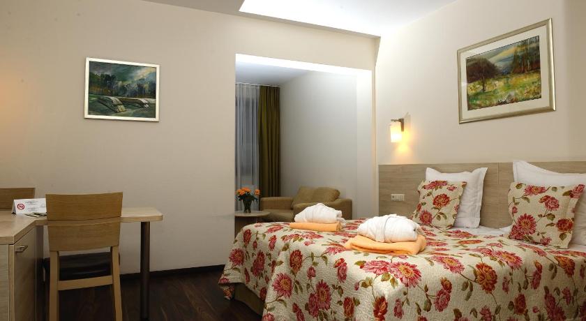 Image of Triple Room 0