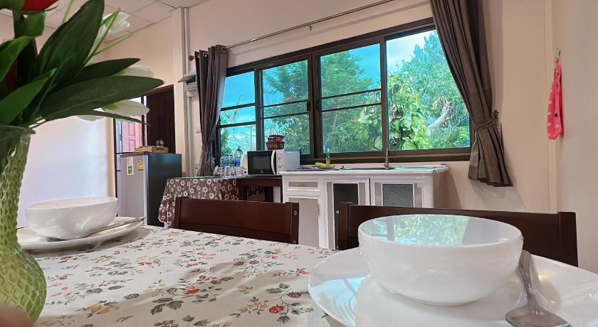 Image of Standard Triple Room 11