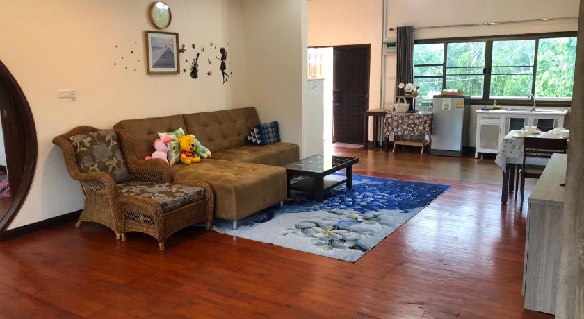 Image of Standard Triple Room 7