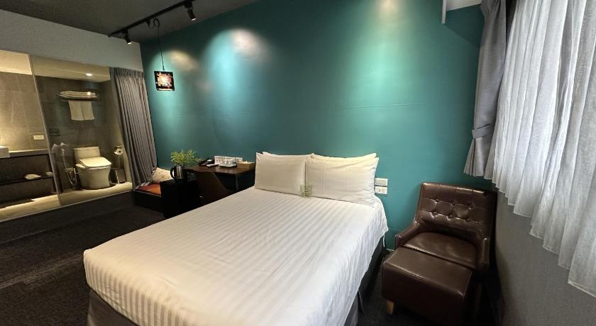 Image of Executive City View Suite 8