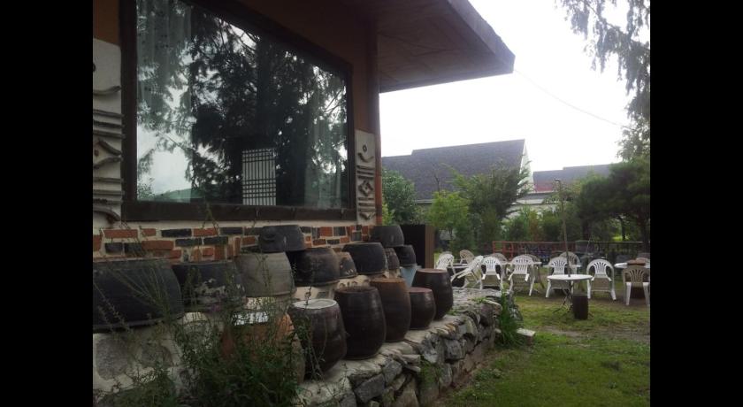 春川 Guesthouse Nabiya ホテル レストラン