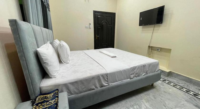 Every lodge guest house - main image