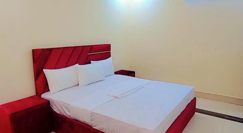 Every lodge guest house - image 2