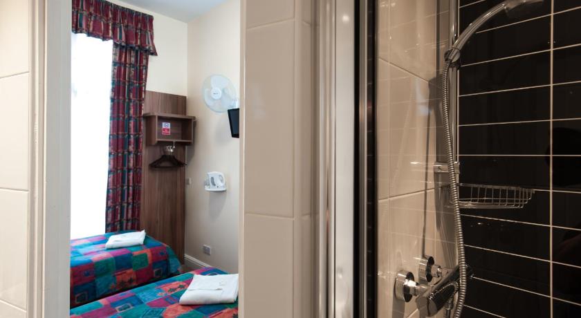 Immagine di Camera Doppia con Letti Separati (Twin Room) 17